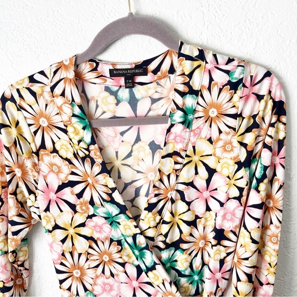 Banana Republi Dress Women's MP Medium Petite Floral Wrap Jersey Knit Career - Picture 2 of 7